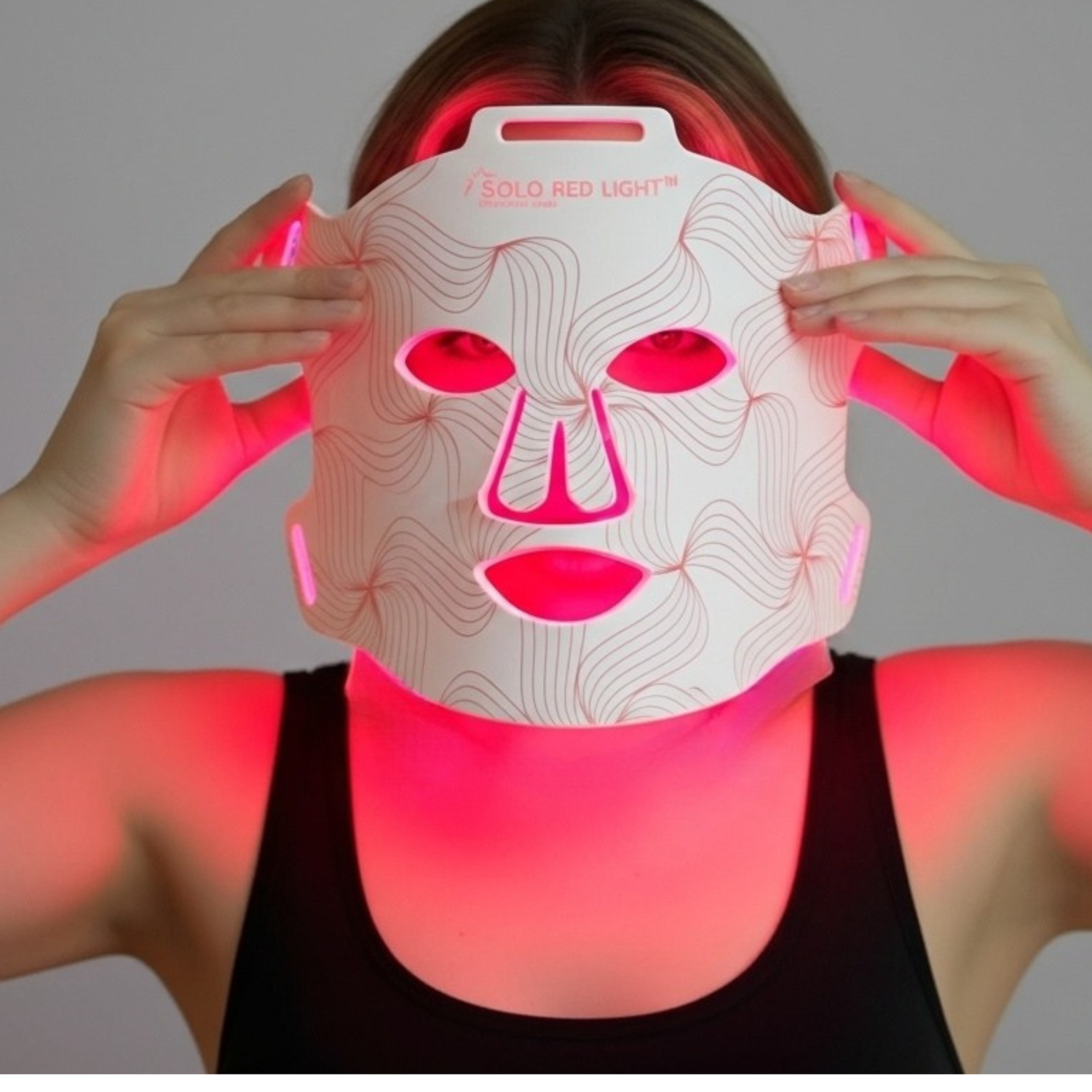 Why More People Are Turning to At-Home Anti-Aging Technology