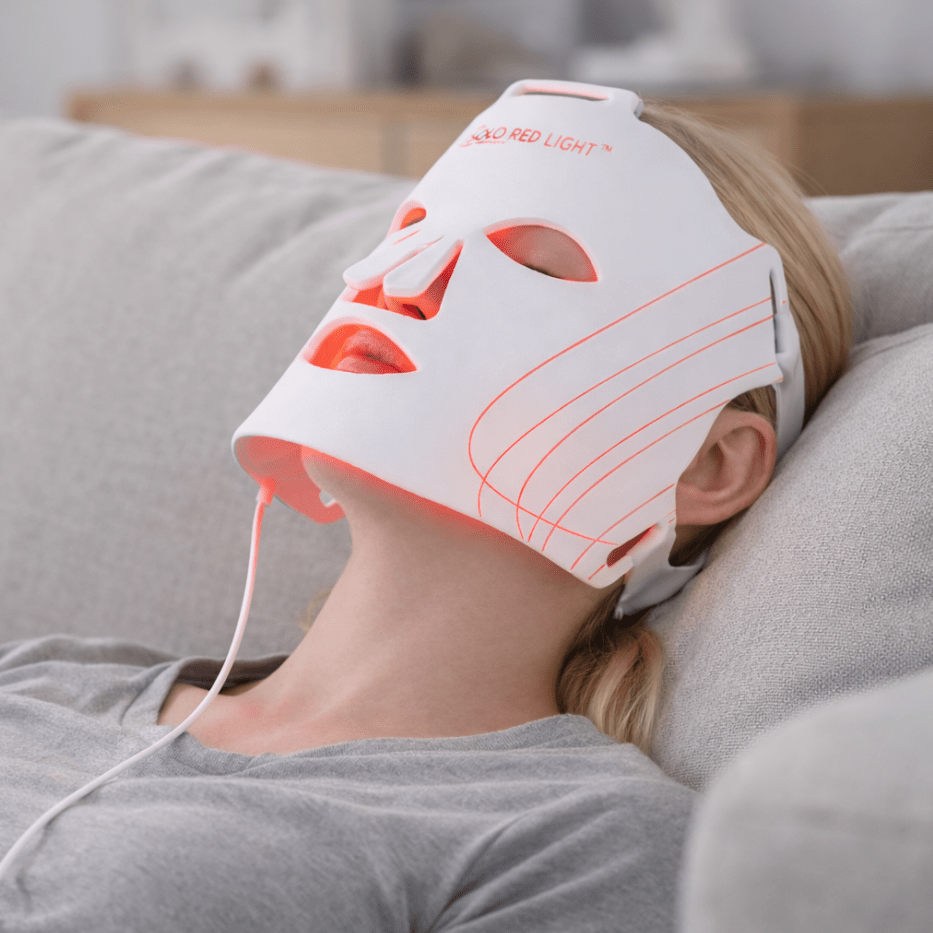 How Does a Portable Red Light Therapy Mask Improve Skin?